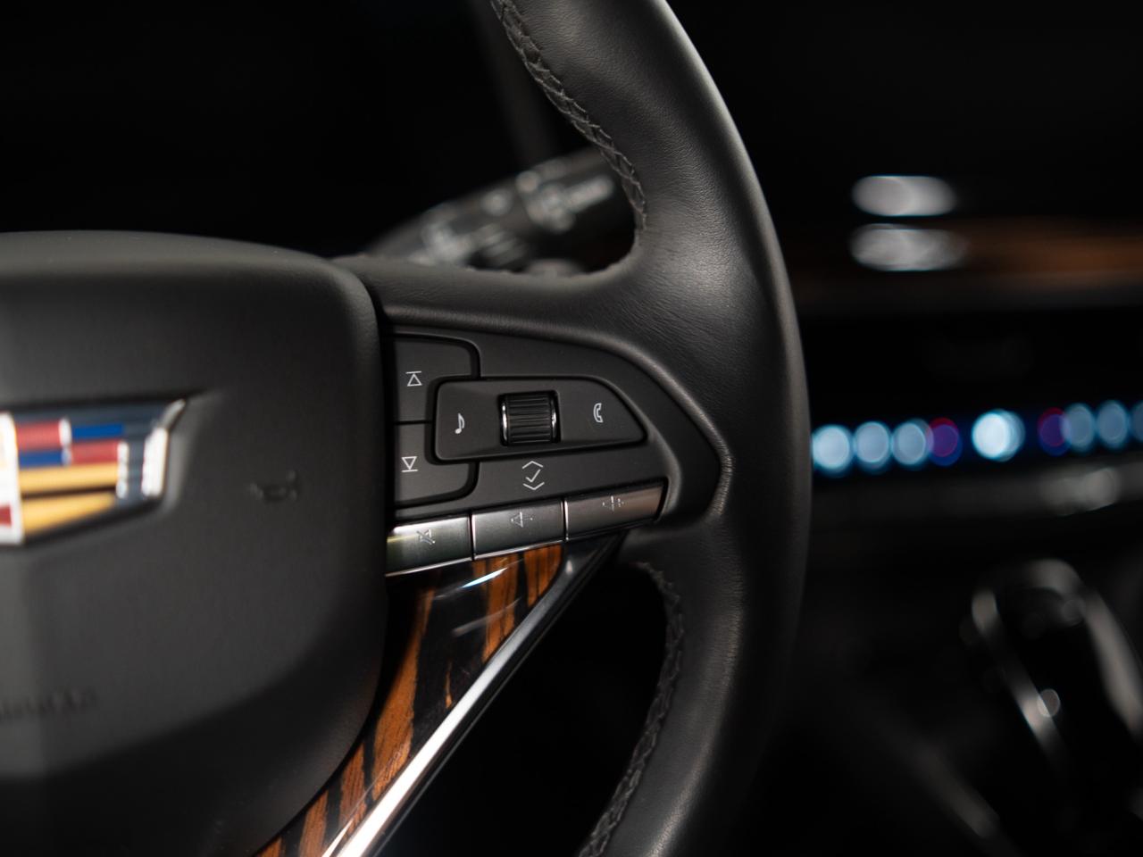 2024 Cadillac Escalade LUXURY | 7 PASS | AKG AUDIO | 22 IN Photo