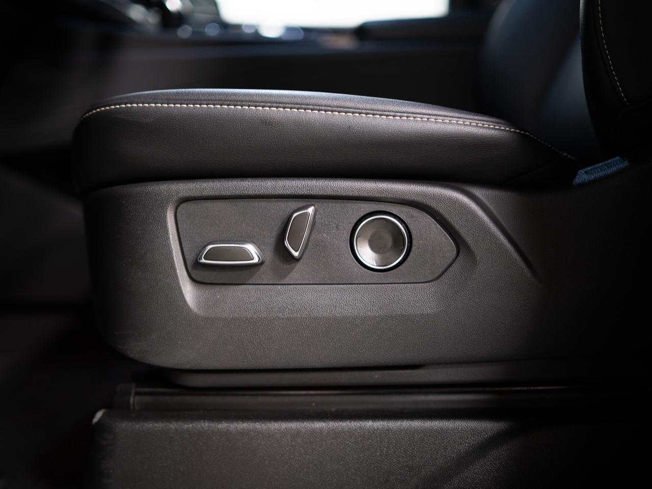 2024 Cadillac Escalade LUXURY | 7 PASS | AKG AUDIO | 22 IN Photo