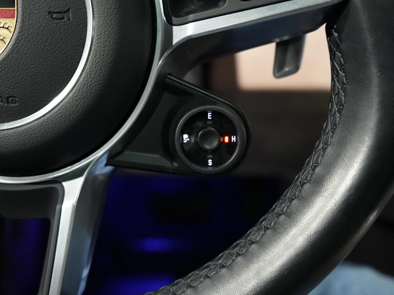 2022 Porsche Cayenne E-Hybrid /PANO/BOSE/21 IN RIM/DRIVE ASRIST/1OWNER Photo