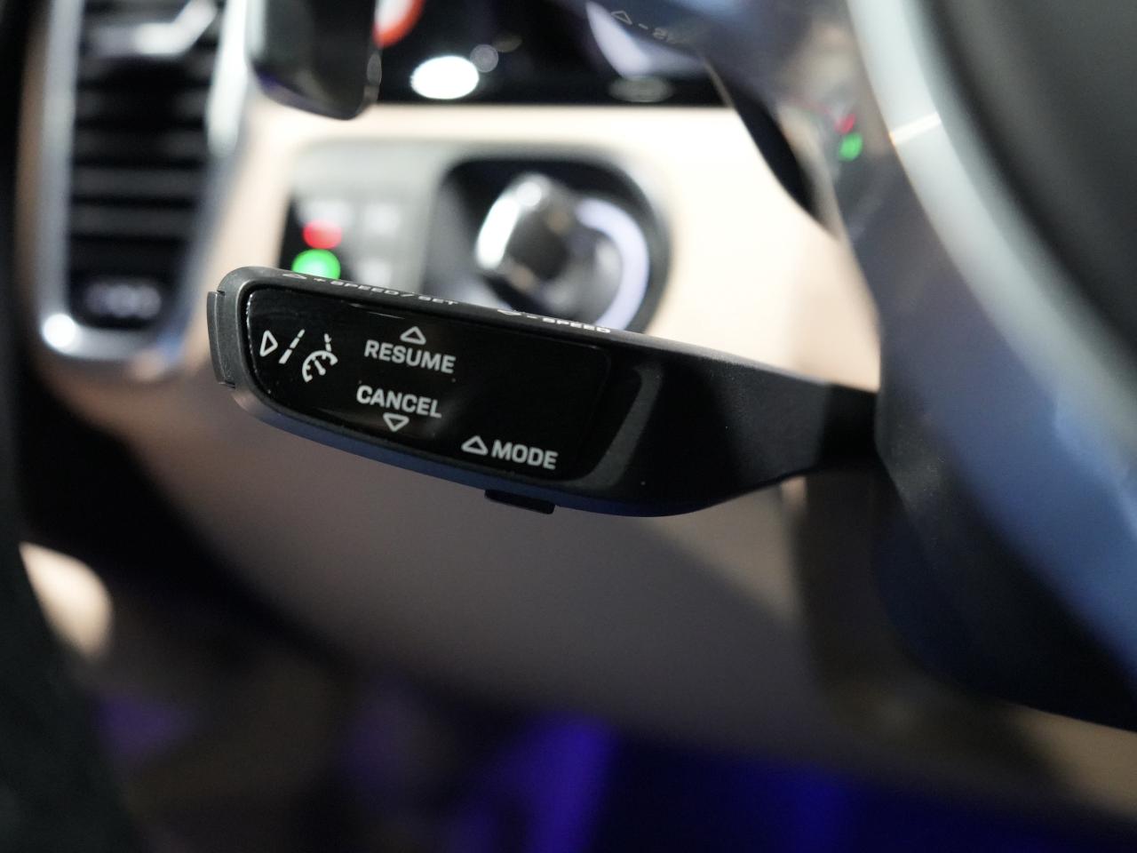 2022 Porsche Cayenne E-Hybrid /PANO/BOSE/21 IN RIM/DRIVE ASRIST/1OWNER Photo