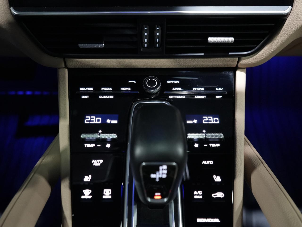 2022 Porsche Cayenne E-Hybrid /PANO/BOSE/21 IN RIM/DRIVE ASRIST/1OWNER Photo