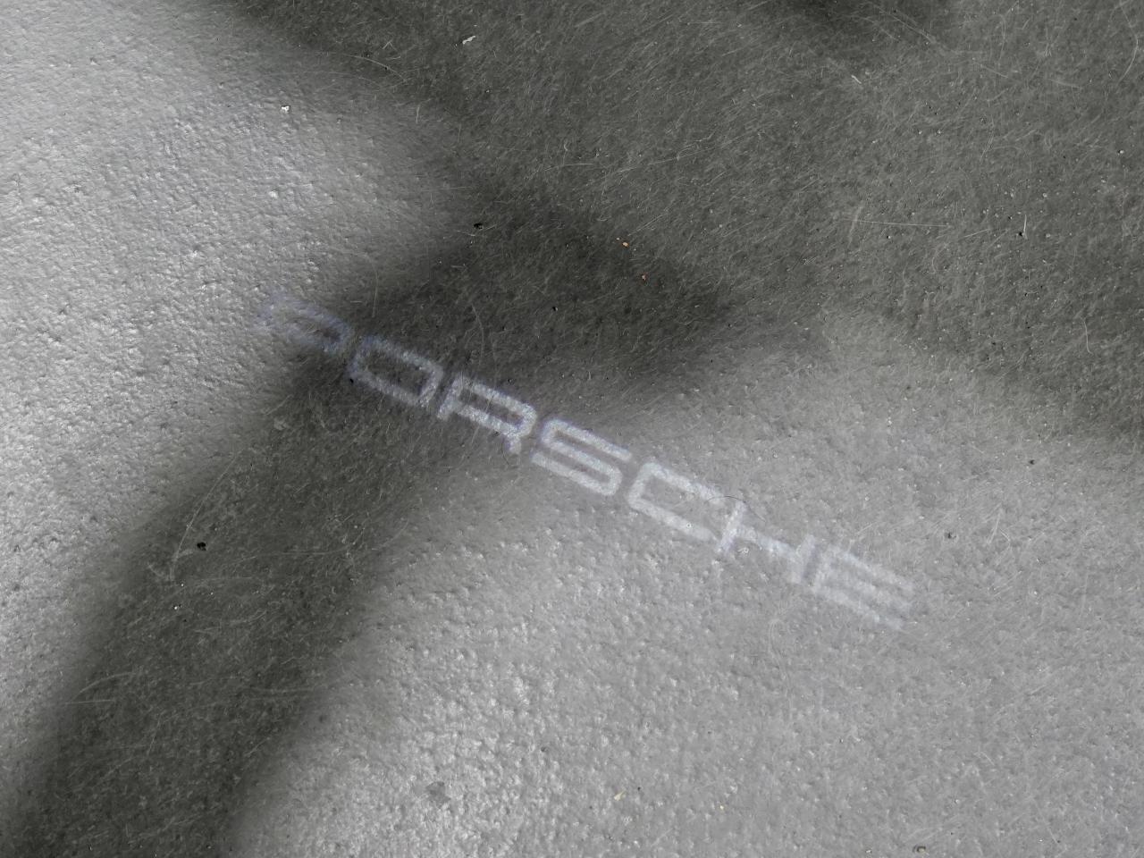 2022 Porsche Cayenne E-Hybrid /PANO/BOSE/21 IN RIM/DRIVE ASSIST/1OWNER Photo