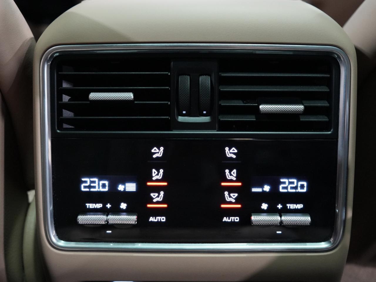 2022 Porsche Cayenne E-Hybrid /PANO/BOSE/21 IN RIM/DRIVE ASRIST/1OWNER Photo