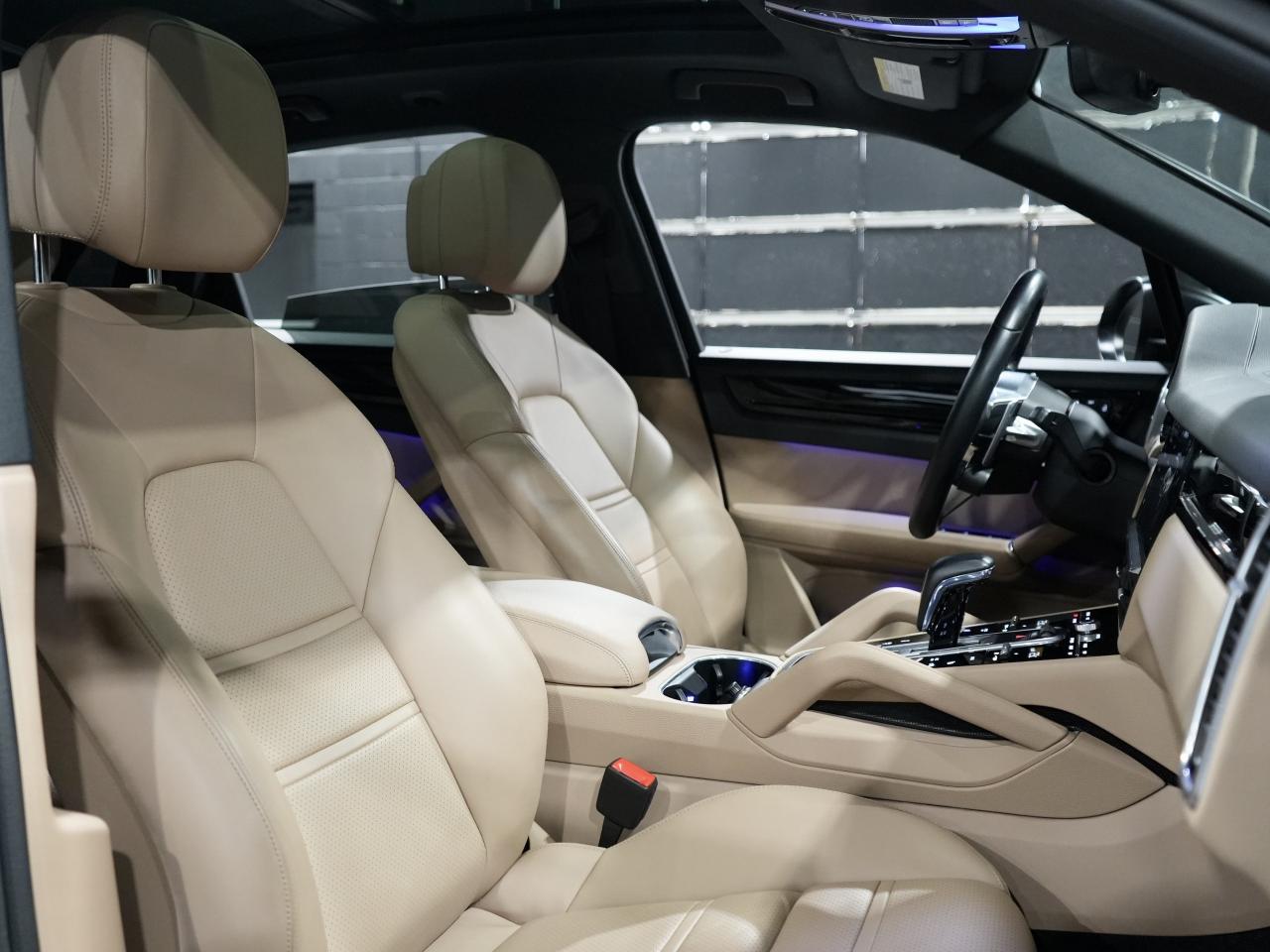 2022 Porsche Cayenne E-Hybrid /PANO/BOSE/21 IN RIM/DRIVE ASSIST/1OWNER Photo