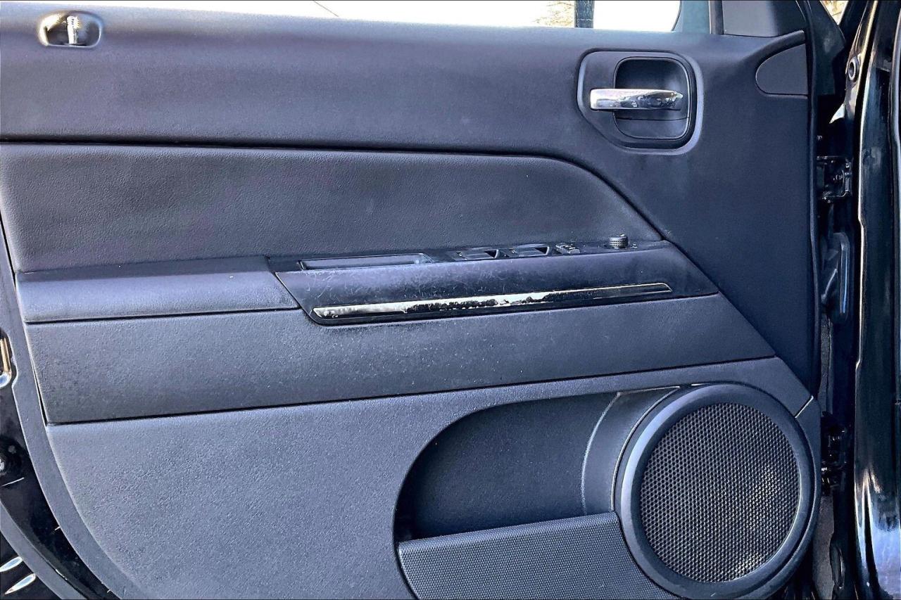 2012 Jeep Patriot Limited | Pioneer Touchscreen | AS IS | FWD Photo