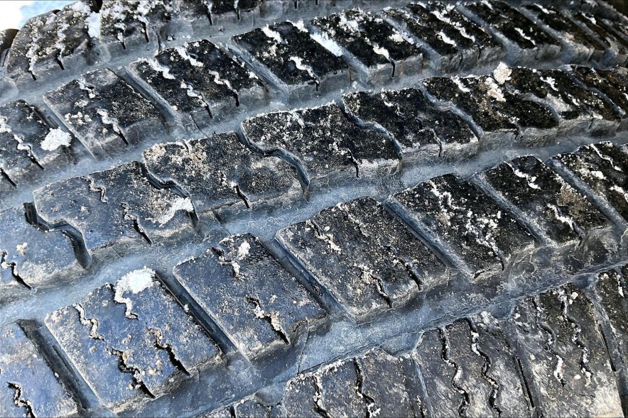 2022 RAM 1500 Classic Night Edition Crew | Max Tow Pkg | Bed Liner | 4X4 Photo