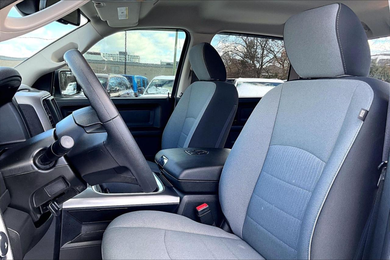 2022 RAM 1500 Classic Night Edition Crew | Max Tow Pkg | Bed Liner | 4X4 Photo