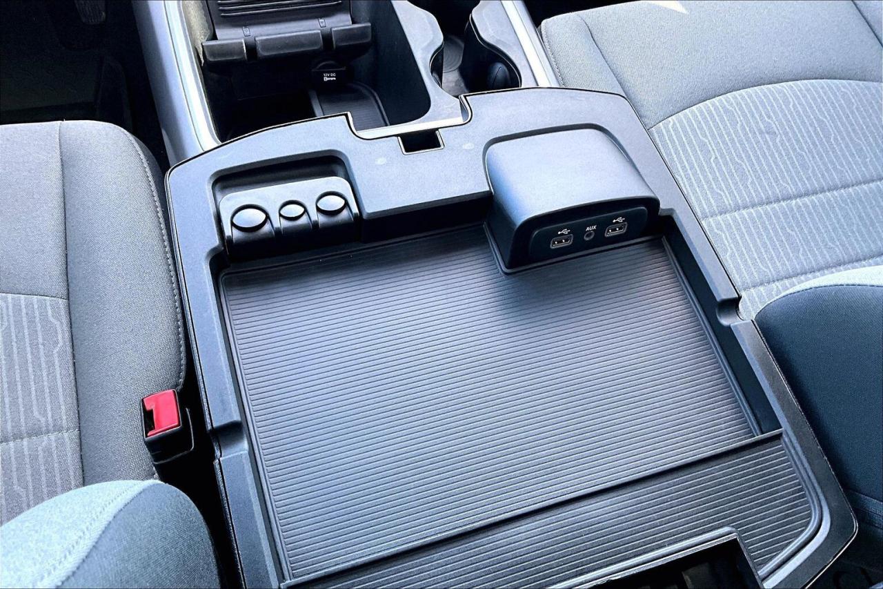 2022 RAM 1500 Classic Night Edition Crew | Max Tow Pkg | Bed Liner | 4X4 Photo