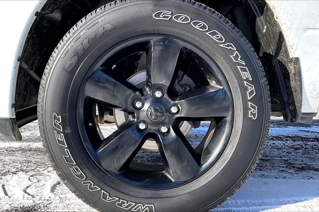 2022 RAM 1500 Classic Night Edition Crew | Max Tow Pkg | Bed Liner | 4X4 Photo