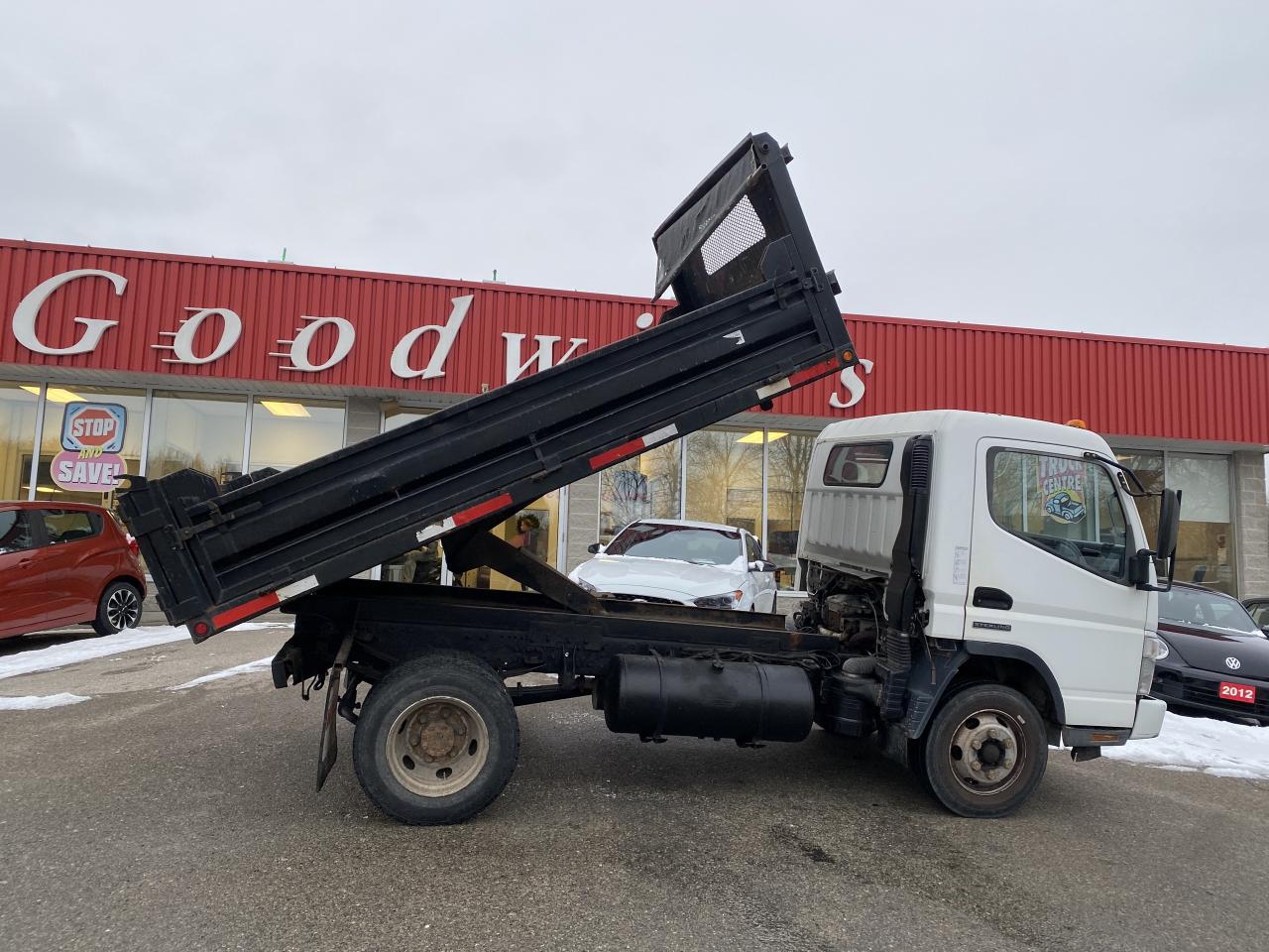 2007 Mitsubishi Fuso FE85D DUMP BOX, DIESEL, SOLD AS IS, NO SAFETY INSPECTION - Photo #2