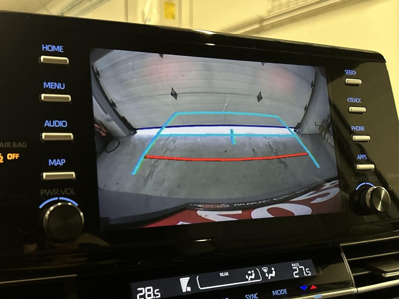 2024 Toyota Sienna HYBRID | 8-PASS | HTD SEATS | CARPLAY |17IN ALLOYS Photo