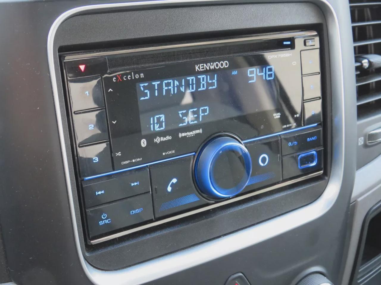 2014 RAM 1500 ST (**EXTREMELY RARE!!**VERY LOW KM!!**EXCELLENT CONDITION!!**CLEAN TITLE/NO ACCIDENTS!!**SAFETY/CERTIFIED!!**TUNNEAU COVER**TRAILER HITCH**TOW/HAUL**ALLOY RIMS**CD PLAYER**BLUETOOTH**) Photo