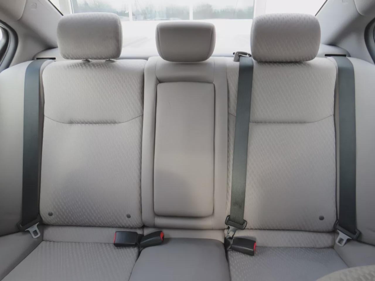 2015 Honda Civic Sedan LX (**VERY RARE!!**EXTREMELY LOW KM!**SAFETY/CERTIFIED!!**CLEAN TITLE/NO ACCIDENTS!!**AUTOMATIC**REVERSE CAMERA**A/C**HEATES SEATS**AUX**BLUETOOTH**CRUISE CONTROL**) Photo