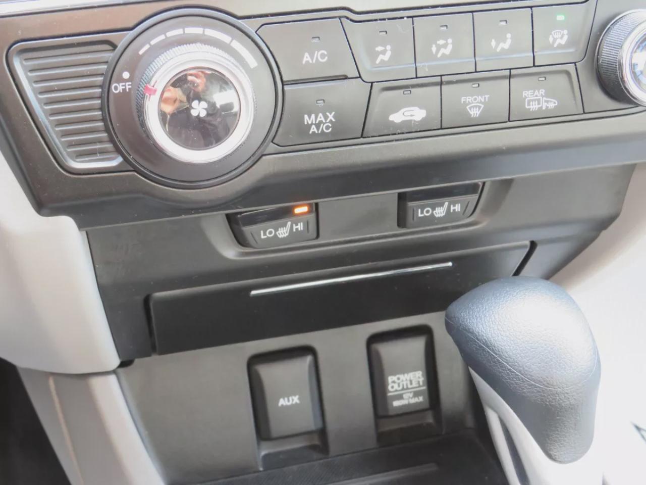 2015 Honda Civic Sedan LX (**VERY RARE!!**EXTREMELY LOW KM!**SAFETY/CERTIFIED!!**CLEAN TITLE/NO ACCIDENTS!!**AUTOMATIC**REVERSE CAMERA**A/C**HEATES SEATS**AUX**BLUETOOTH**CRUISE CONTROL**) Photo