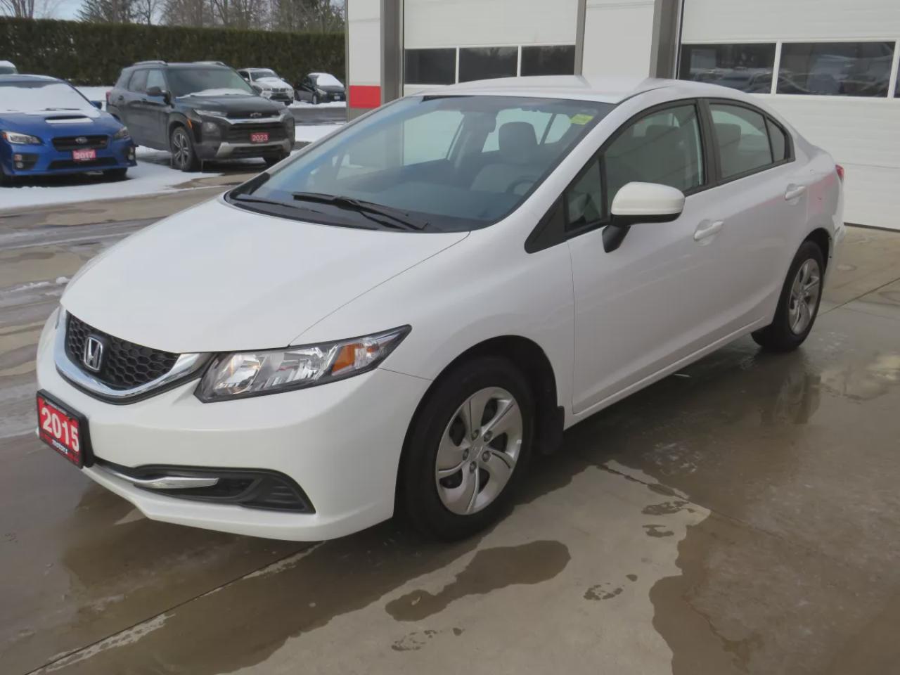 2015 Honda Civic Sedan LX (**VERY RARE!!**EXTREMELY LOW KM!**SAFETY/CERTIFIED!!**CLEAN TITLE/NO ACCIDENTS!!**AUTOMATIC**REVERSE CAMERA**A/C**HEATES SEATS**AUX**BLUETOOTH**CRUISE CONTROL**) Photo