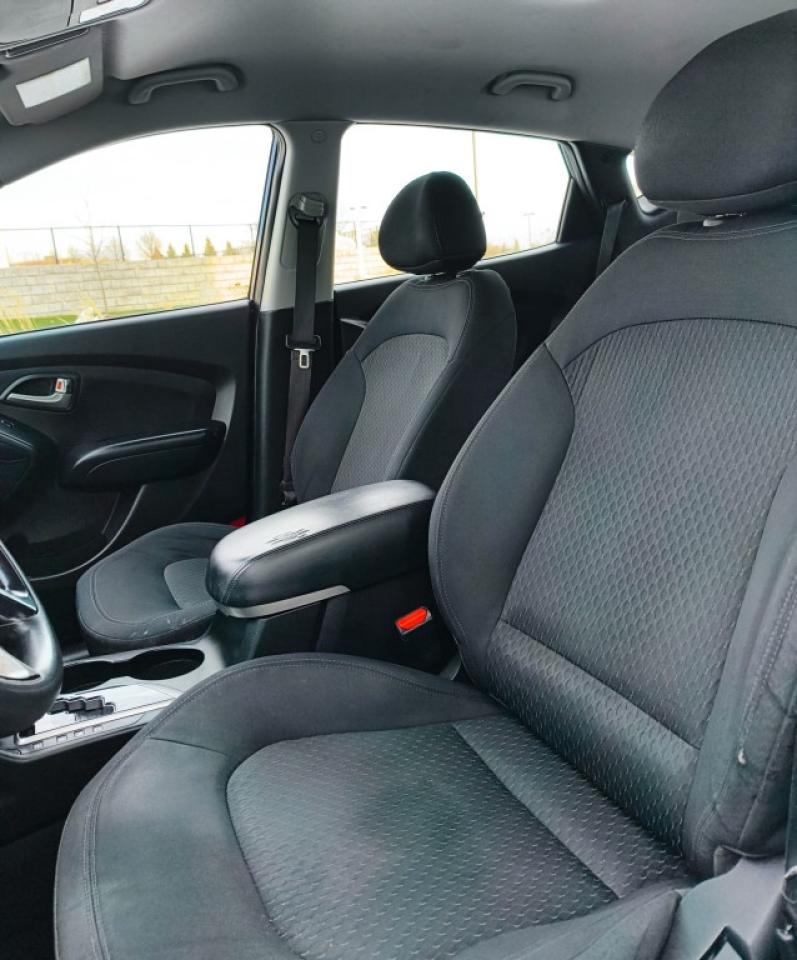 2013 Hyundai Tucson GL 4dr Front-wheel Drive Photo