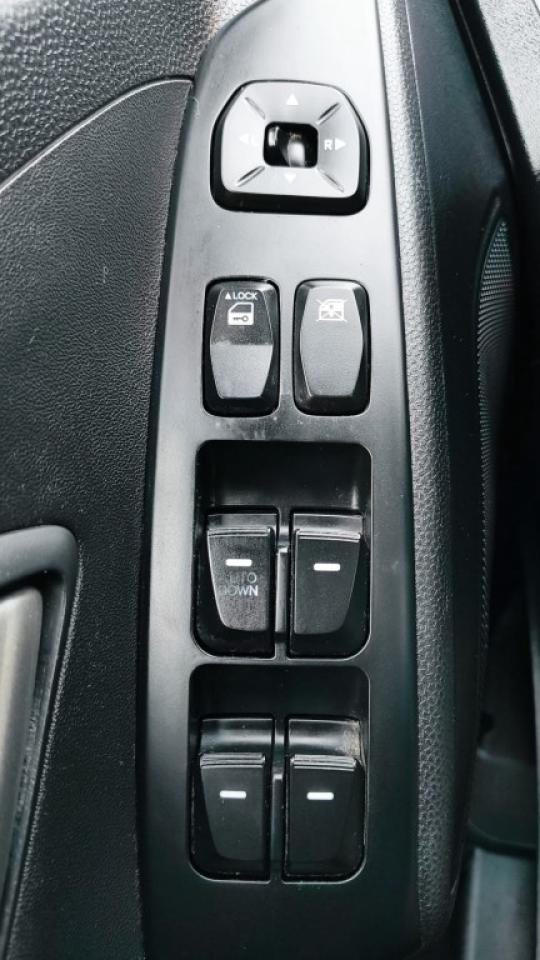 2013 Hyundai Tucson GL 4dr Front-wheel Drive Photo