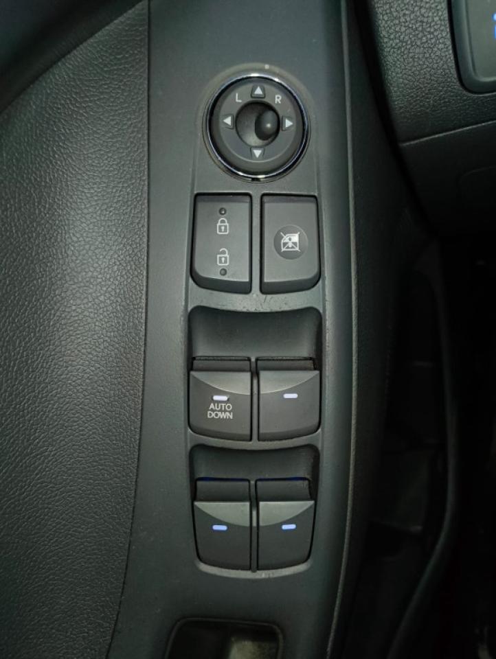 2012 Hyundai Elantra Limited 4dr Sedan Automatic Photo