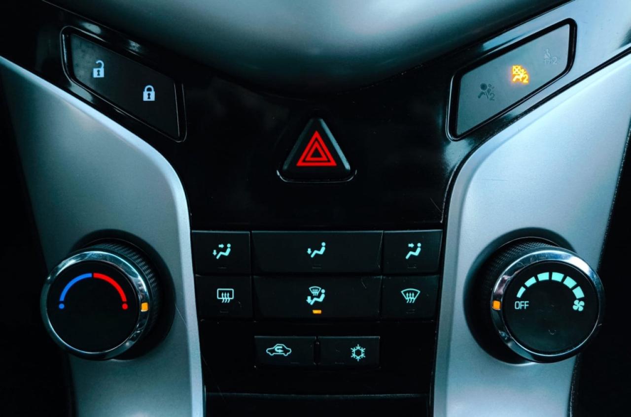 2014 Chevrolet Cruze 1LT Auto 4dr Sedan Automatic Photo