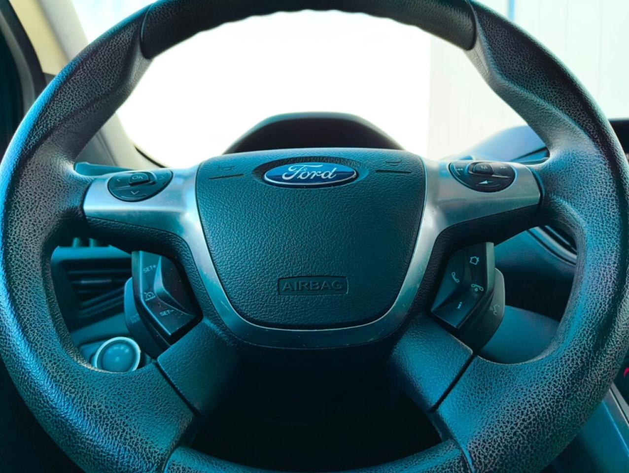 2013 Ford Escape SE 4dr Front-wheel Drive Automatic Photo