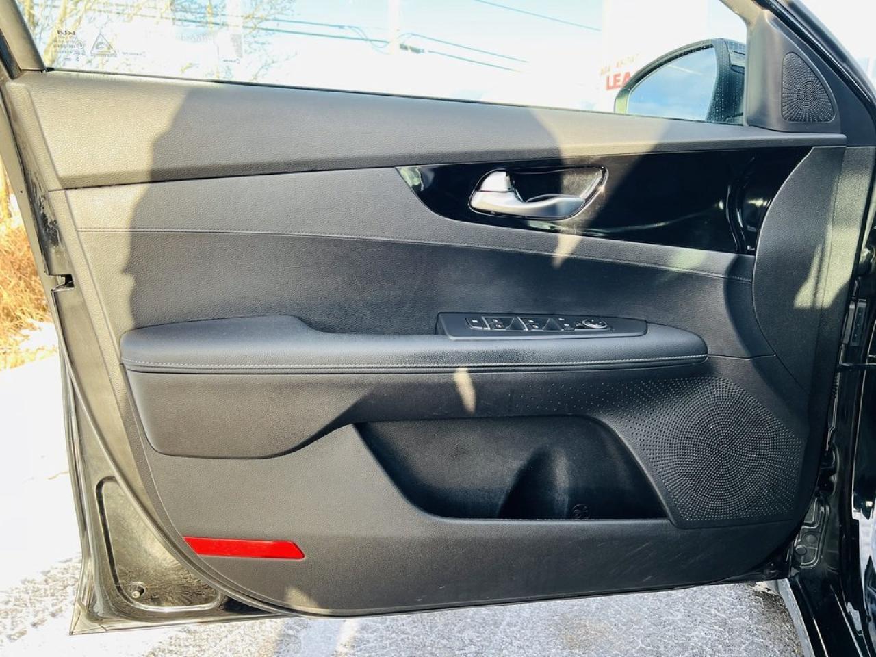 2023 Kia Forte EX Photo