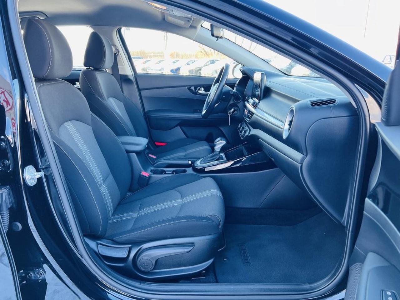 2023 Kia Forte EX Photo