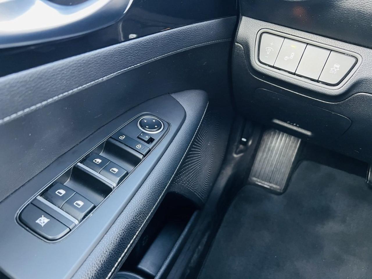 2023 Kia Forte EX Photo