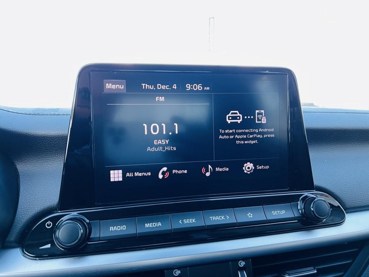 2023 Kia Forte EX Photo