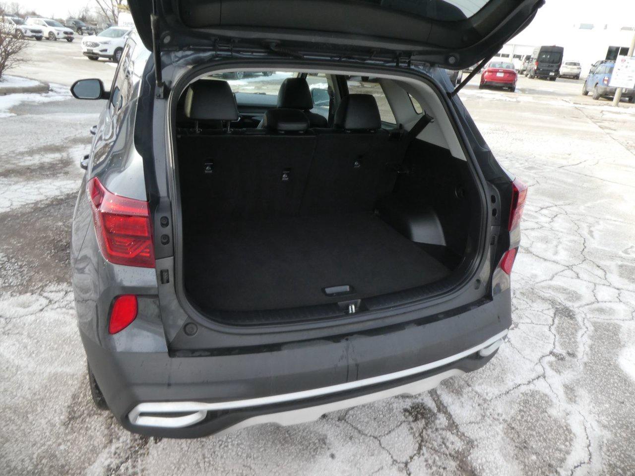 2021 Kia Seltos EX Photo