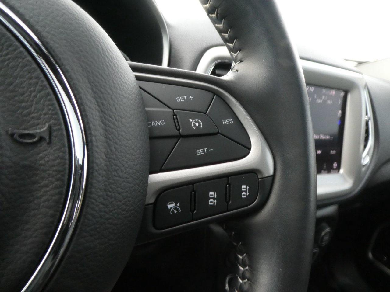 2021 Jeep Compass LATITUDE 80th Anniversary Photo