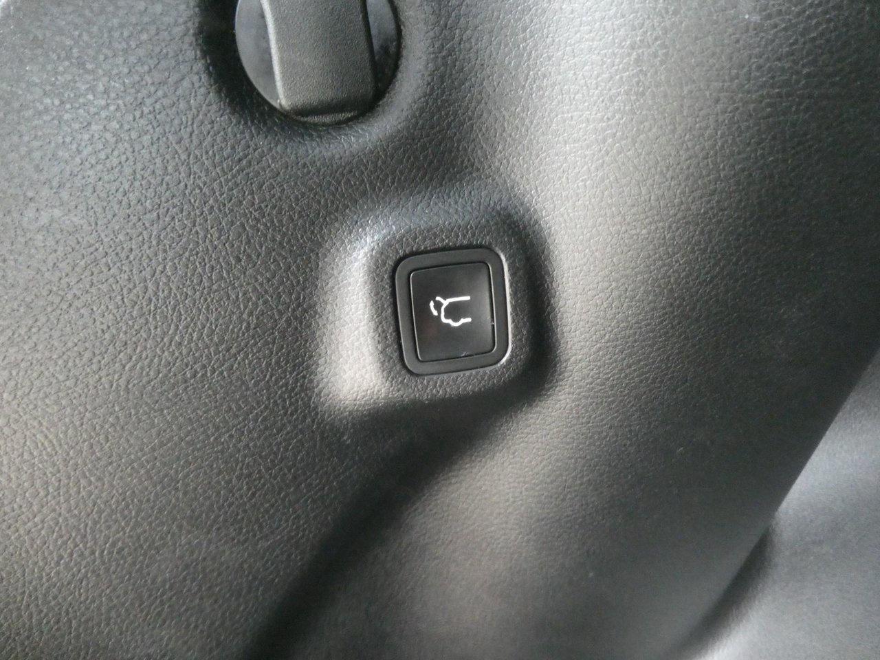 2021 Jeep Compass LATITUDE 80th Anniversary Photo