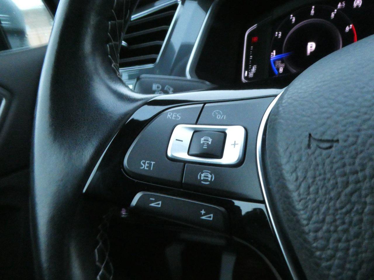 2019 VOLKSWAON TIGUAN Highline Photo