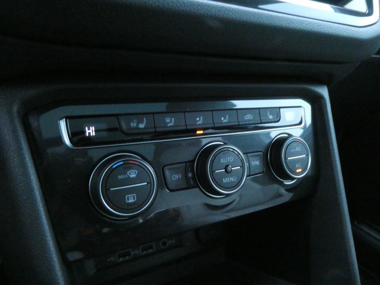 2019 VOLKSWAON TIGUAN Highline Photo