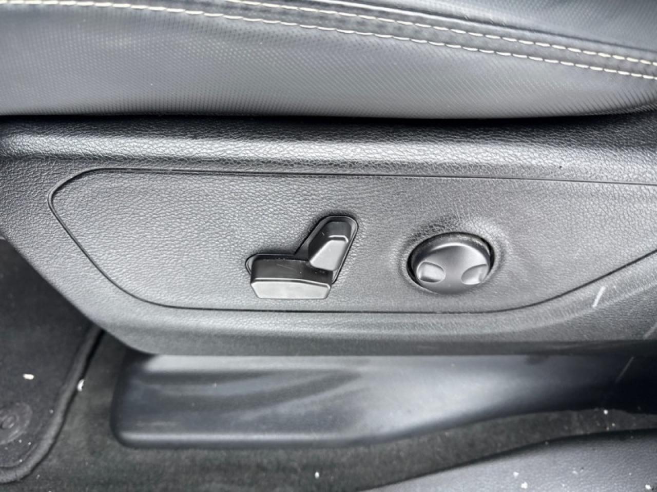 2022 RAM 1500 Sport  Big Touch Screen! - $370 B/W Photo