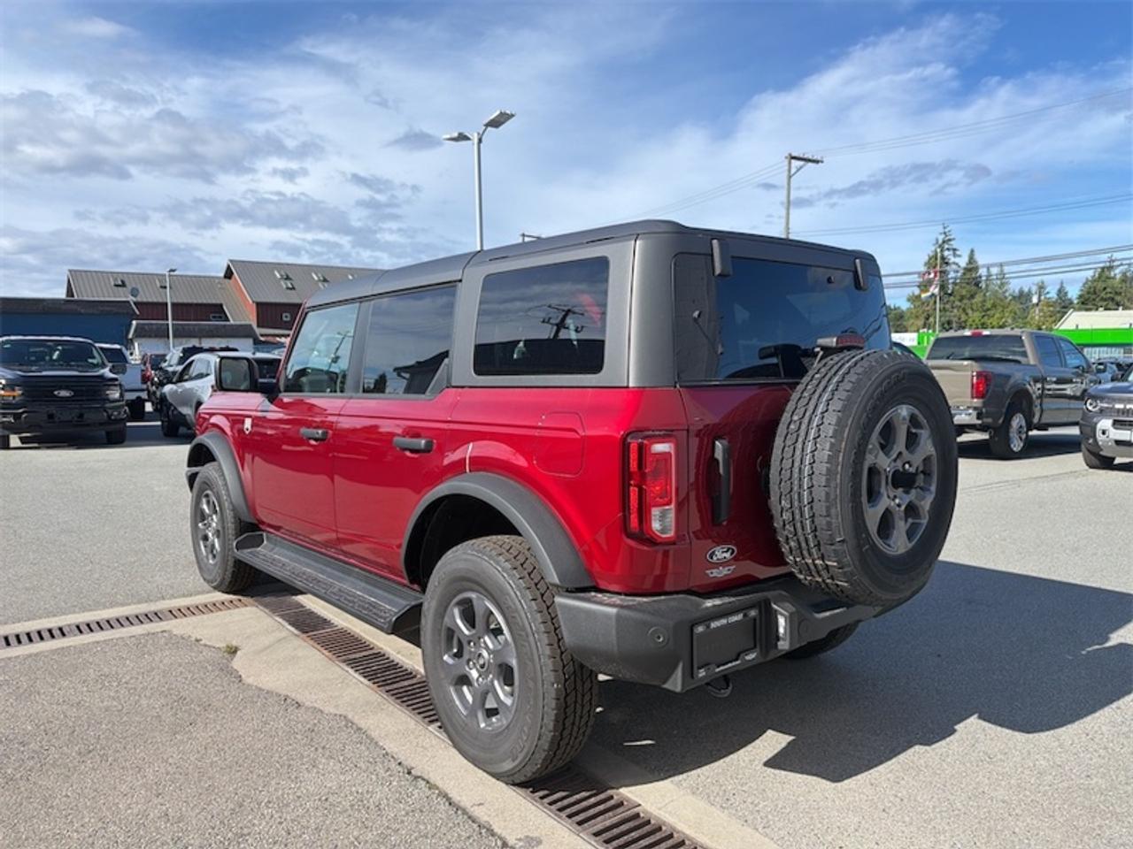 2026 Ford Bronco Big Bend Photo2