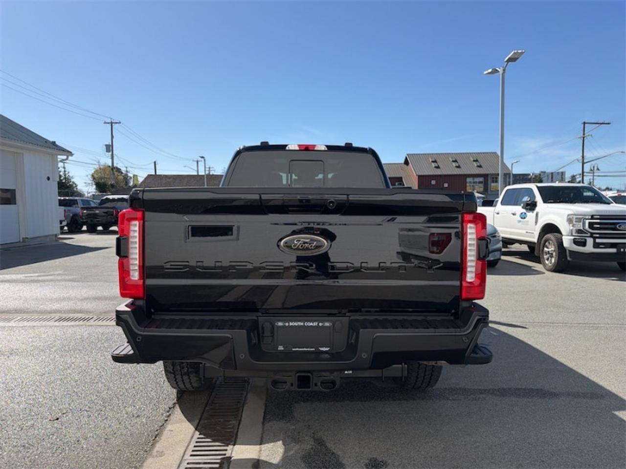 2026 Ford F-350 Super Duty Lariat  - Premium Audio Photo3