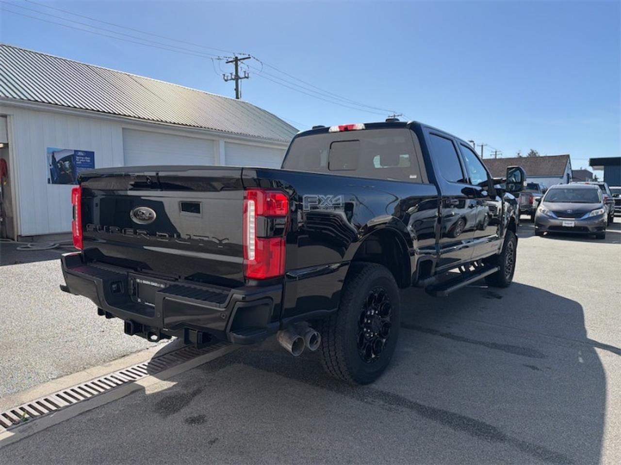 2026 Ford F-350 Super Duty Lariat  - Premium Audio Photo4