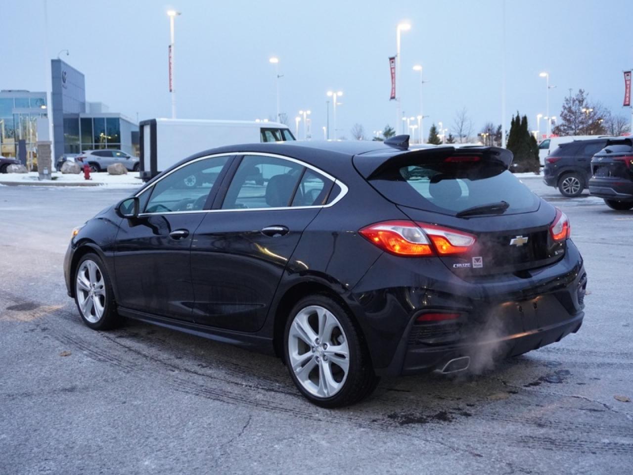 2017 Chevrolet Cruze Premier  - Leather Seats Photo