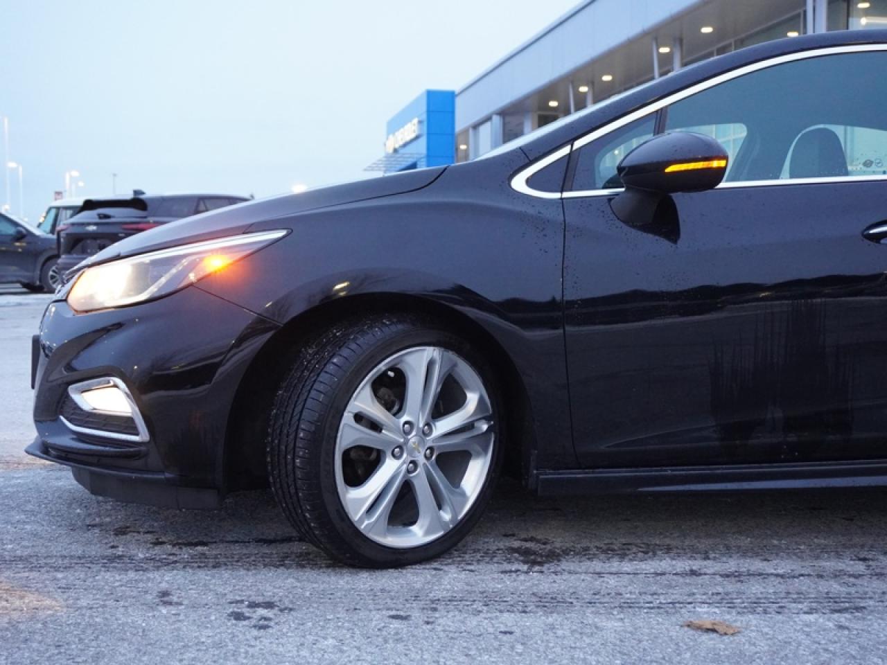 2017 Chevrolet Cruze Premier  - Leather Seats Photo