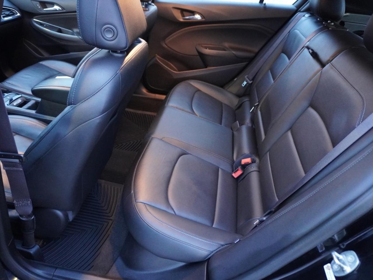 2017 Chevrolet Cruze Premier  - Leather Seats Photo