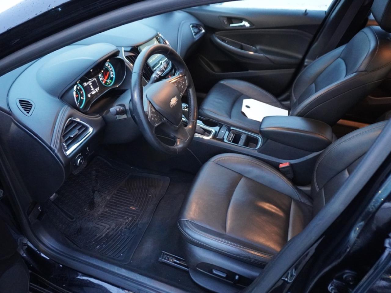 2017 Chevrolet Cruze Premier  - Leather Seats Photo