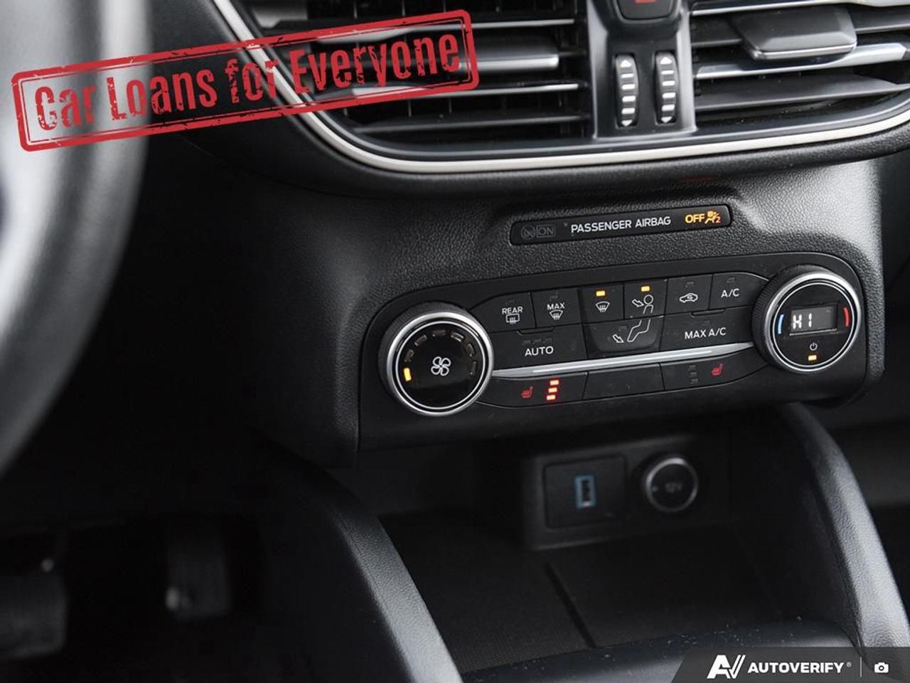 2020 Ford Escape SE Photo