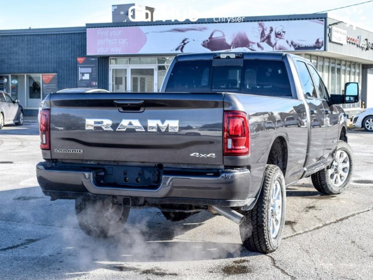 2025 RAM 2500 Laramie  4x4 Crew Cab 8' Box 6.4L Only 64 Km Leather Sunroof  Sport Appearance Photo