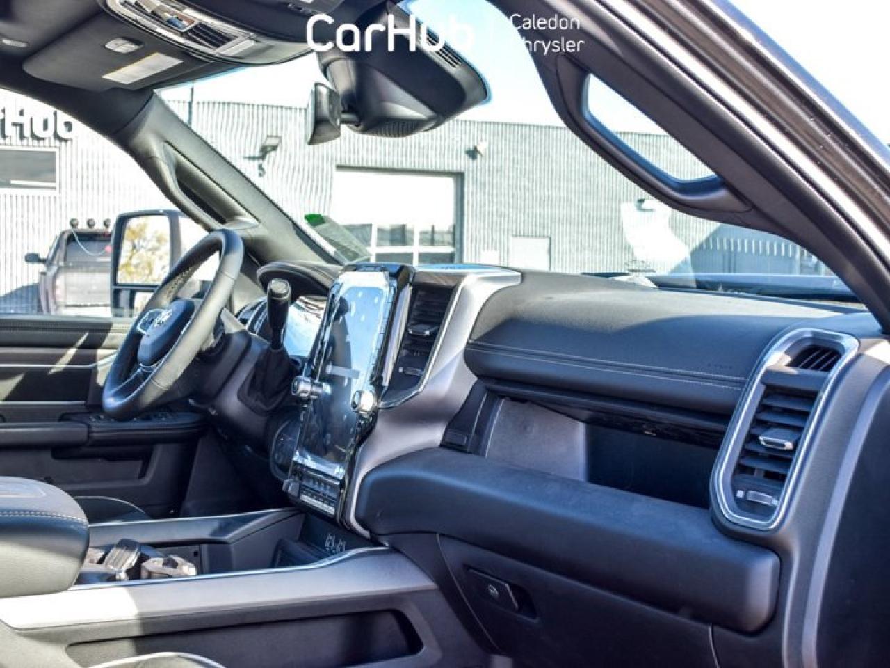 2025 RAM 2500 Laramie  4x4 Crew Cab 8' Box 6.4L Only 64 Km Leather Sunroof  Sport Appearance Photo