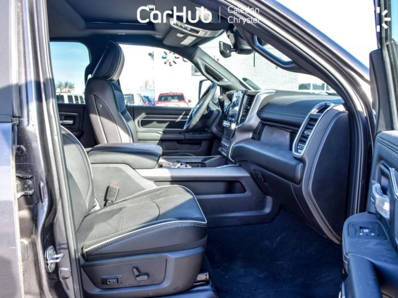 2025 RAM 2500 Laramie  4x4 Crew Cab 8' Box 6.4L Only 64 Km Leather Sunroof  Sport Appearance Photo