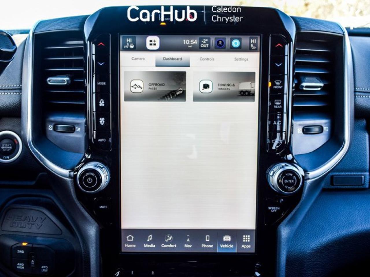 2025 RAM 2500 Laramie  4x4 Crew Cab 8' Box 6.4L Only 64 Km Leather Sunroof  Sport Appearance Photo