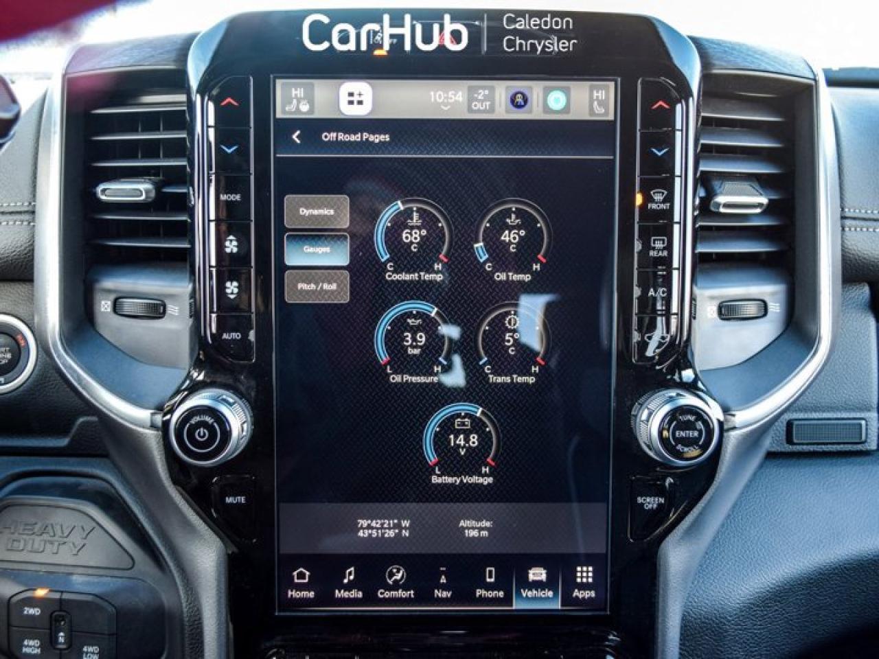 2025 RAM 2500 Laramie  4x4 Crew Cab 8' Box 6.4L Only 64 Km Leather Sunroof  Sport Appearance Photo