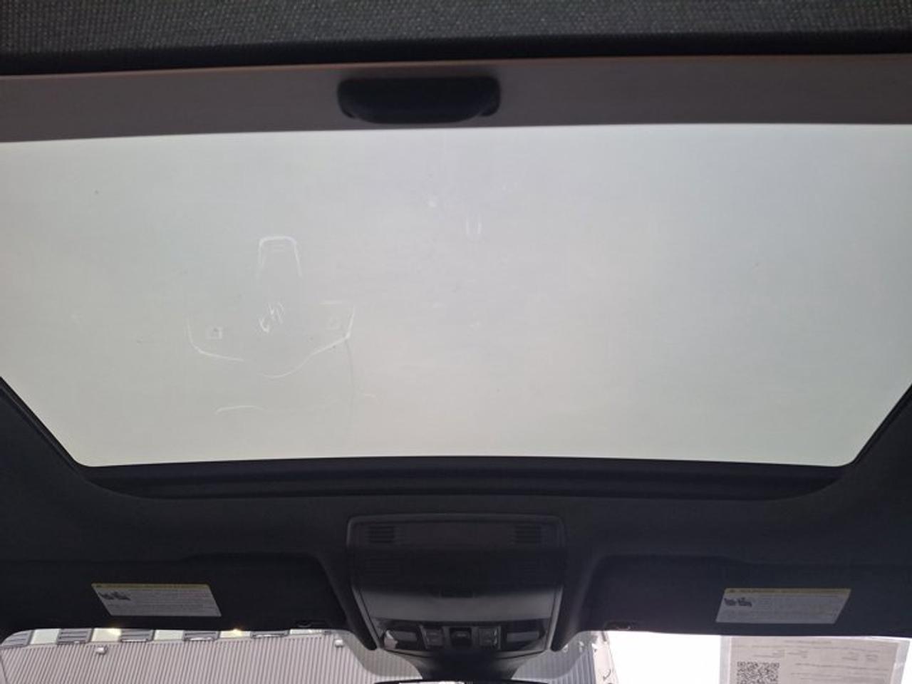 2021 Volkswagen Jetta GLI | Leather | Sunroof | Nav | Adaptive Cruise | Heated + Cooled Seats | Beats Audio | and More ! Photo