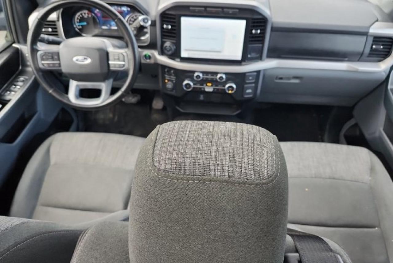 2023 Ford F-150 XLT Crew 4X4 | 3.5L | XTR | Panoramic Sunroof | Heated Seats | Tow Pkg | Remote Start | and More ! Photo