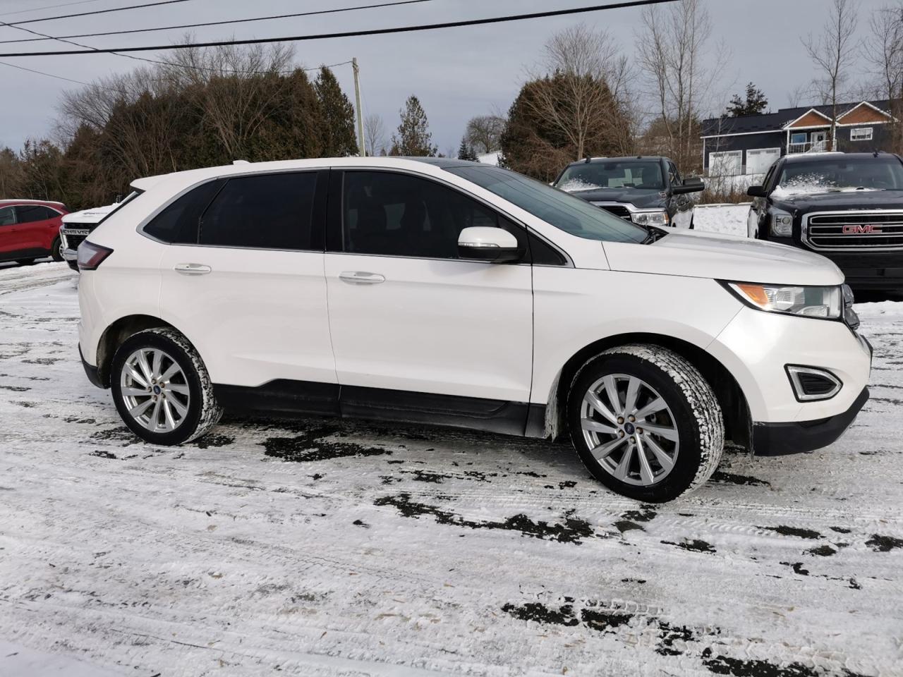 2016 Ford Edge Titanium AWD Photo